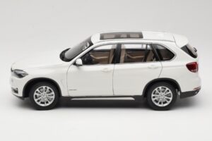 BMW X5 E70 Alpine White Paragon 1:18 PA-97073 Metal - imagen 4 de 8
