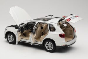 BMW X5 E70 Alpine White Paragon 1:18 PA-97073 Metal - imagen 5 de 8