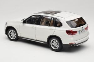 BMW X5 E70 Alpine White Paragon 1:18 PA-97073 Metal - imagen 7 de 8