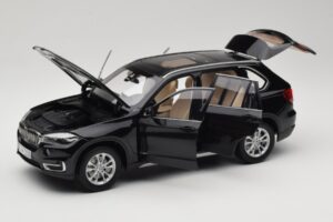 BMW X5 E70 Sapphire Black Paragon 1:18 PA-97071 Metal - imagen 2 de 8
