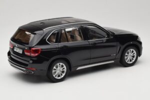 BMW X5 E70 Sapphire Black Paragon 1:18 PA-97071 Metal - imagen 3 de 8
