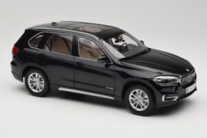 BMW X5 E70 Sapphire Black Paragon 1:18 PA-97071 Metal - imagen 6 de 8