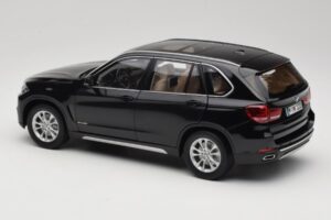 BMW X5 E70 Sapphire Black Paragon 1:18 PA-97071 Metal - imagen 7 de 8