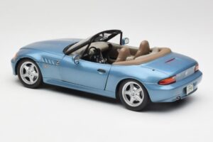 BMW Z3 E36/7 James Bond Goldeneye Azul Metálico UT Models 1:18 180024336 Metal - imagen 7 de 8