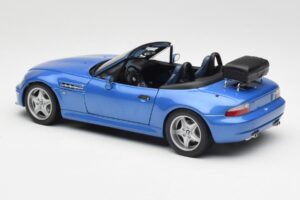 BMW Z3 M Roadster Con Portaequipajes Azul Metálico UT Models 1:18 20416 Metal - imagen 7 de 8