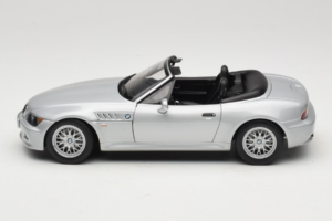 BMW Z3 Roadster 1.8 Plata Edición Concesionario UT Models 1:18 80439411712 Metal - imagen 4 de 8