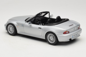 BMW Z3 Roadster 1.8 Plata Edición Concesionario UT Models 1:18 80439411712 Metal - imagen 7 de 8