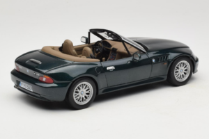 BMW Z3 Roadster 2.8 Verde Oscuro Edición Concesionario UT Models 1:18 80439411713 Metal - imagen 3 de 8
