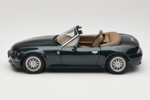 BMW Z3 Roadster 2.8 Verde Oscuro Edición Concesionario UT Models 1:18 80439411713 Metal - imagen 4 de 8