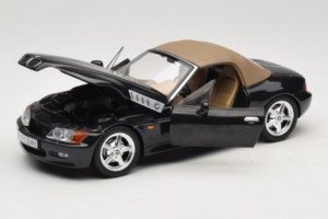 BMW Z3 Roadster Verde Edición Concesionario UT Models 1:18 80439411711 Metal - imagen 2 de 8