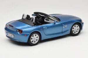 BMW Z4 E85 Azul Metallic Motormax 1:18 73144 Metal - imagen 3 de 8