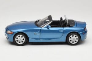 BMW Z4 E85 Azul Metallic Motormax 1:18 73144 Metal - imagen 4 de 8