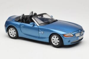 BMW Z4 E85 Azul Metallic Motormax 1:18 73144 Metal - imagen 6 de 8