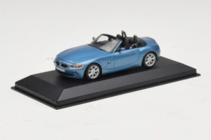 BMW Z4 E85 Descapotable Light Blue Metallic Minichamps 1:43 BMW016 Metal - imagen 2 de 4