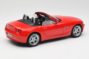 BMW Z4 E85 Roadster Rojo Bburago 1:18 34046 Metal - imagen 3 de 8