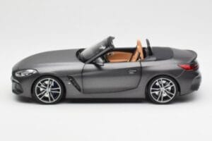 BMW Z4 G29 Gris Metallic Norev 1:18 183270 Metal - imagen 4 de 8
