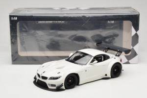 BMW Z4 GT3 E89 Blanco Minichamps 1:18 151122301 Metal - imagen 6 de 6