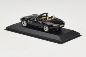 BMW Z8 Descapotable Negro Minichamps 1:43 80420026607-R1 Metal - imagen 3 de 4