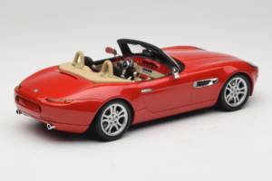 BMW Z8 Rojo Minichamps 1:18 155024230 Metal - imagen 2 de 6