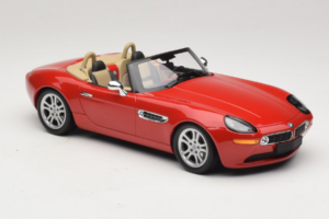 BMW Z8 Rojo Minichamps 1:18 155024230 Metal - imagen 4 de 6