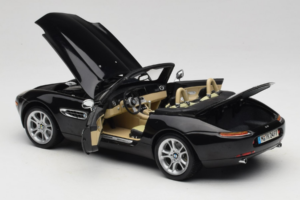 BMW Z8 Negro Kyosho 1:18 80439411729 Metal - imagen 5 de 9