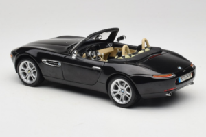 BMW Z8 Negro Kyosho 1:18 80439411729 Metal - imagen 6 de 9