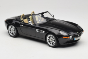 BMW Z8 Negro Kyosho 1:18 80439411729 Metal - imagen 7 de 9