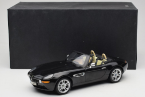 BMW Z8 Negro Kyosho 1:18 80439411729 Metal - imagen 9 de 9