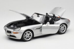 BMW Z8 E52 Titanium Silver Maisto 1:18 536896 Metal - imagen 2 de 8