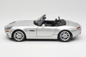 BMW Z8 E52 Titanium Silver Maisto 1:18 536896 Metal - imagen 4 de 8
