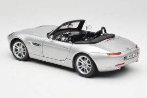 BMW Z8 E52 Titanium Silver Maisto 1:18 536896 Metal - imagen 7 de 8