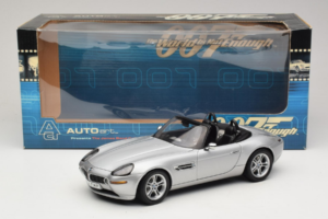 BMW Z8 Plata 007 The World Is Not Enough AUTOart 1:18 70511 Metal - imagen 8 de 8