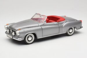 Borgward Isabella Cabriolet Plata Revell 1:18 8411 Metal