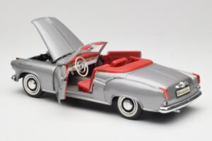 Borgward Isabella Cabriolet Plata Revell 1:18 8411 Metal - imagen 5 de 8