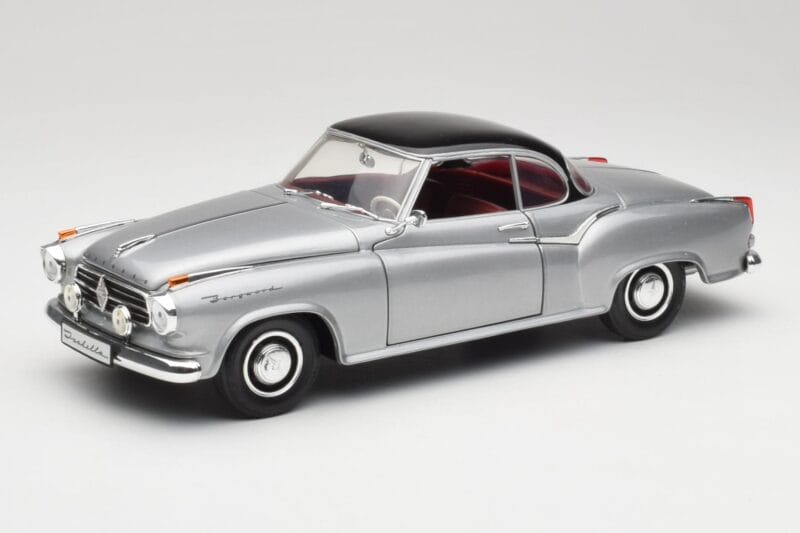 Borgward Isabella Coupé Gris & Negro Revell 1:18 8989 Metal