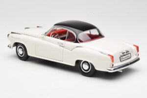 Borgward Isabella Cupé Blanco Revell 1:18 08982-W1 Metal - imagen 7 de 8