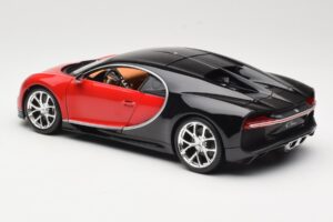 Bugatti Chiron Negro & Rojo Bburago 1:18 18-11040 Metal - imagen 7 de 8