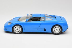 Bugatti EB110 Azul Bburago 1:18 3035 Metal - imagen 4 de 8