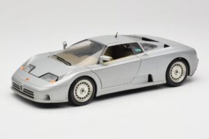 Bugatti EB110 Plata Bburago 1:18 3035-S Metal