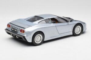 Bugatti EB110 SS Plata Anson 1:18 30303-W-M2 Metal - imagen 3 de 8