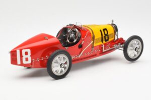 Bugatti T35 National Colors Spain CMC 1:18 M-100-B-016 Metal - imagen 2 de 6