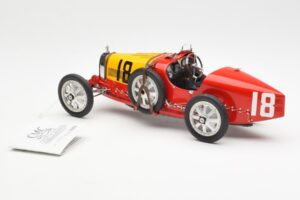 Bugatti T35 National Colors Spain CMC 1:18 M-100-B-016 Metal - imagen 5 de 6