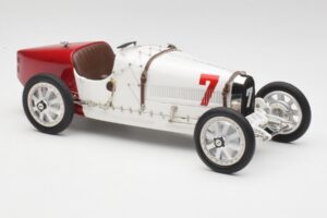 Bugatti Type 35 GP Poland 1924 CMC 1:18 M-100 B-003 Metal - imagen 4 de 6