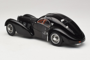 Bugatti Type 57 SC Atlantic Negro Solido 1:18 S1802101 Metal - imagen 5 de 6