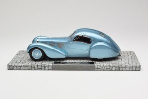 Bugatti Type 57SC Atlantic Azul Minichamps 1:18 107110320 Metal - imagen 3 de 6
