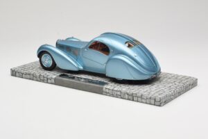 Bugatti Type 57SC Atlantic Azul Minichamps 1:18 107110320 Metal - imagen 5 de 6