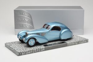 Bugatti Type 57SC Atlantic Azul Minichamps 1:18 107110320 Metal - imagen 6 de 6