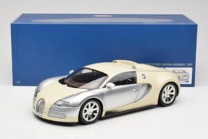 Bugatti Veyron Edition Centenaire Chrome Beige Minichamps 1:18 100110854 Metal - imagen 8 de 8