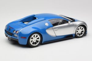 Bugatti Veyron Edition Centenaire Chrome Blue Minichamps 1:18 100110850 Metal - imagen 3 de 8
