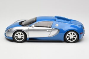 Bugatti Veyron Edition Centenaire Chrome Blue Minichamps 1:18 100110850 Metal - imagen 4 de 8